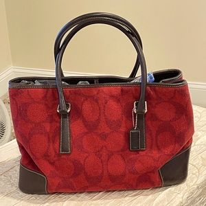 Authentic coach bag. Perfect for Winter.